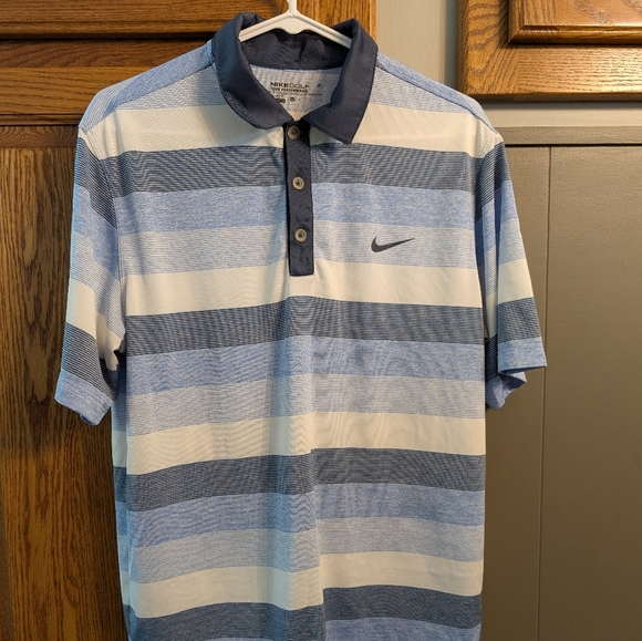 Nike Golf Polo Size M - Picture 1 of 3